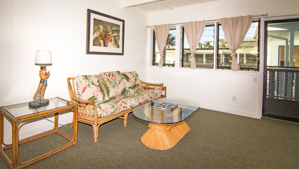 Suite, 2 Bedrooms, Kitchen (The Ohana Suite) - Living Area