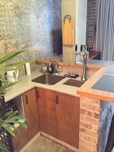 Luxury Studio, 1 Queen Bed, Sauna - In-Room Kitchen
