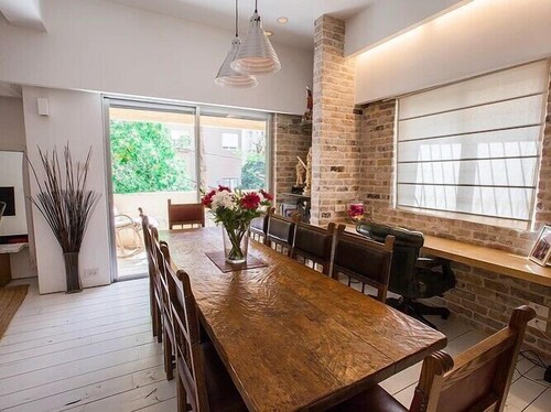 Deluxe Apartment - In-Room Dining