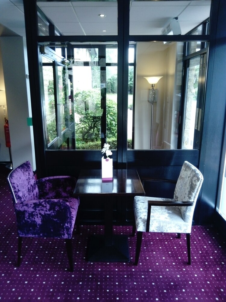 Hotel Lounge