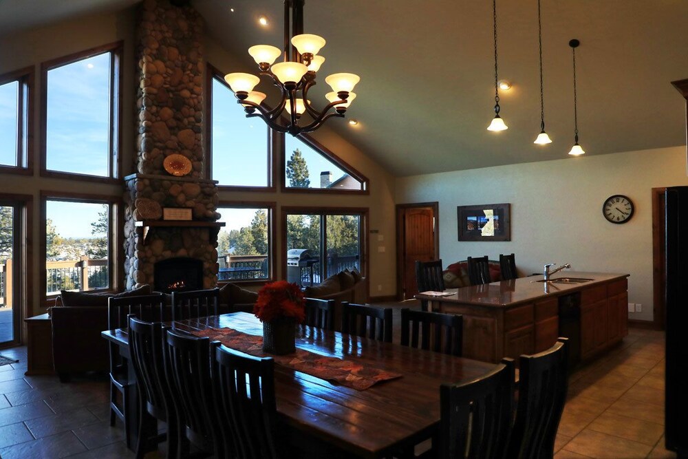 Esparanza - Living Area
