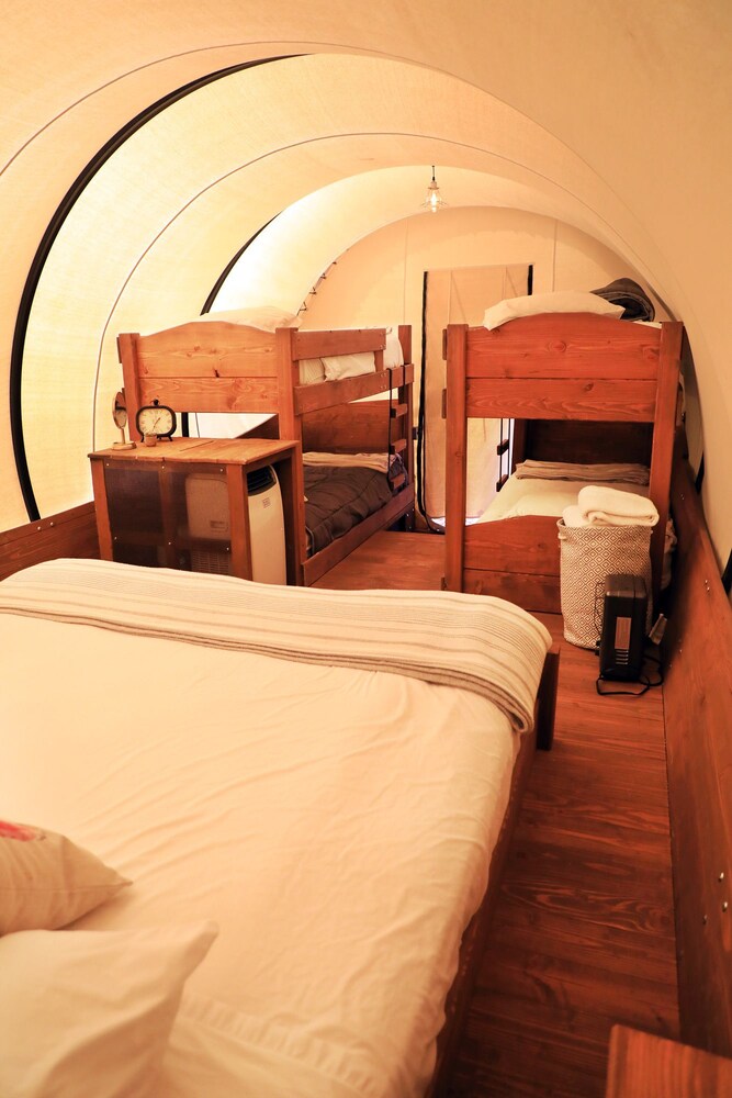 Wagon - Room