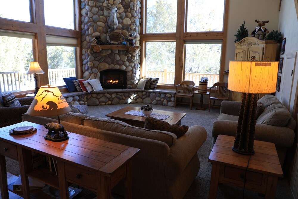 La Mesa - Living Area