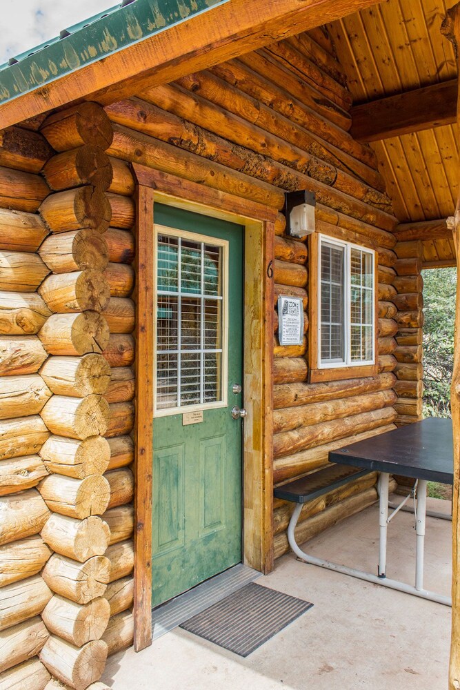 Cowboy Cabin (Shared Communal Bathroom, Separate Building) - Room