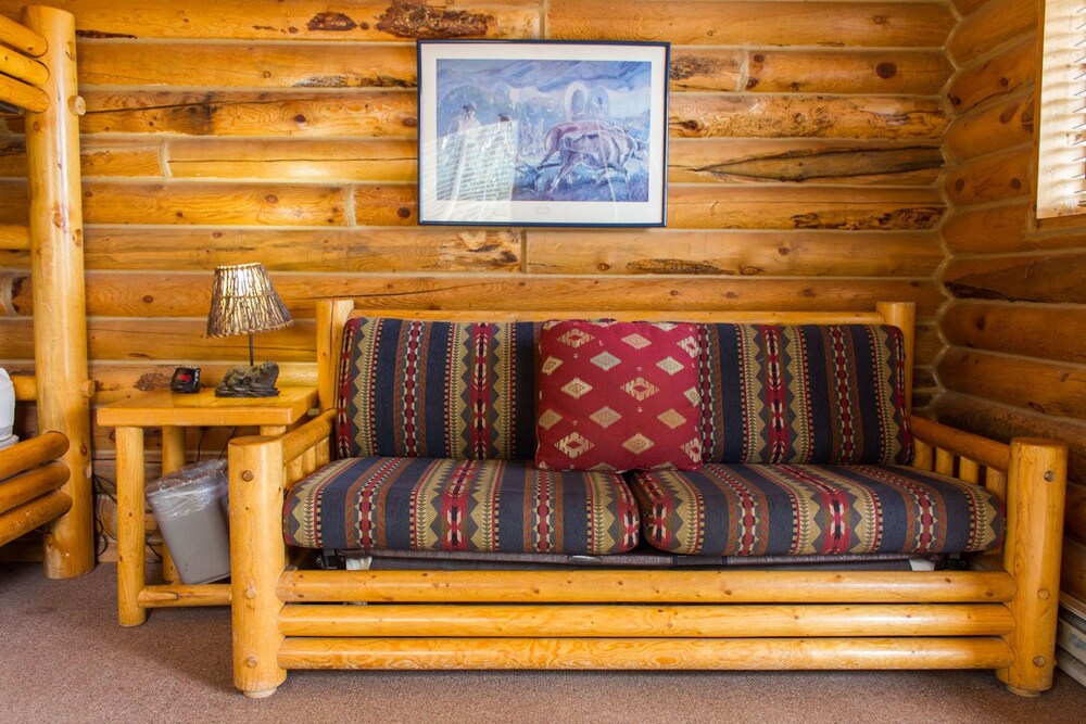 Cowboy Cabin (Shared Communal Bathroom, Separate Building) - Room