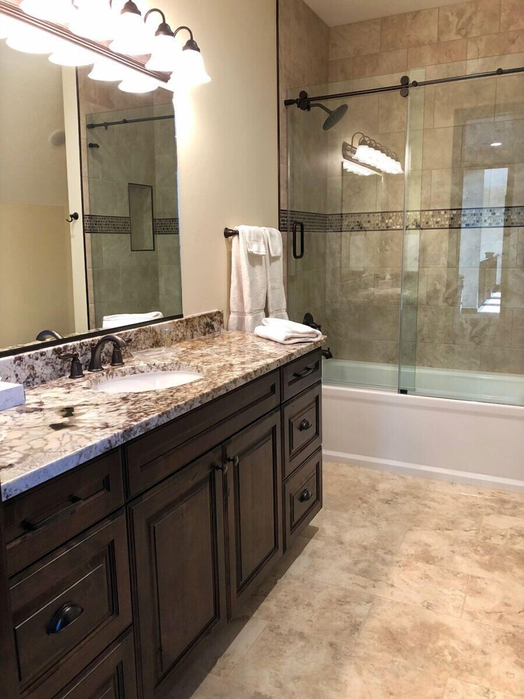 The Retreat - Bathroom