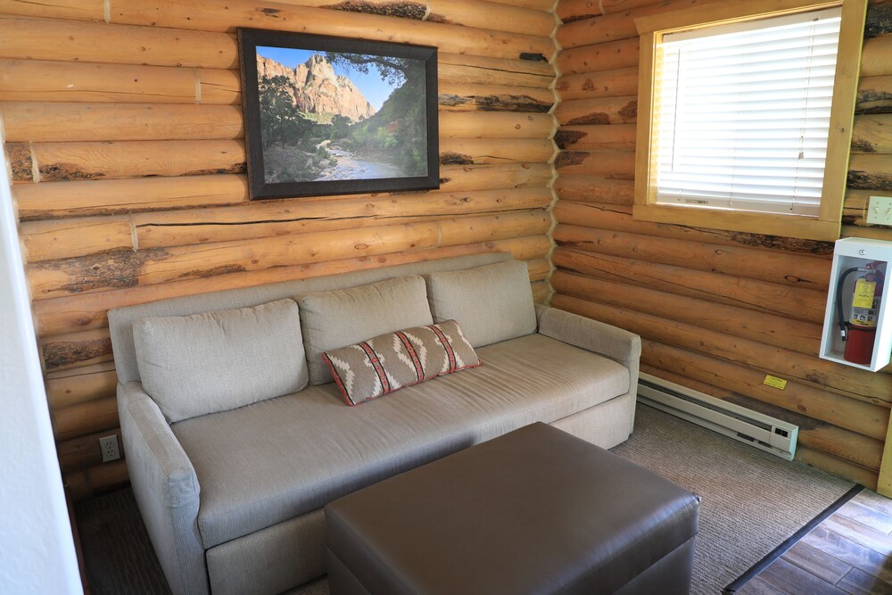 Cabin suite (Queen Bunk) - Room