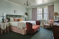 Room, 1 King Bed (Clio)