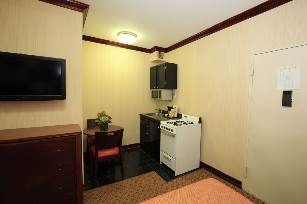 Studio with two twin beds - In-Room Kitchen