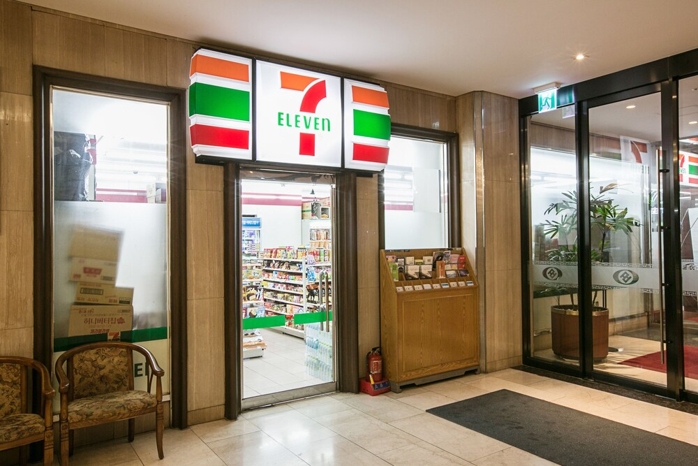 ATM/은행(시설 내)