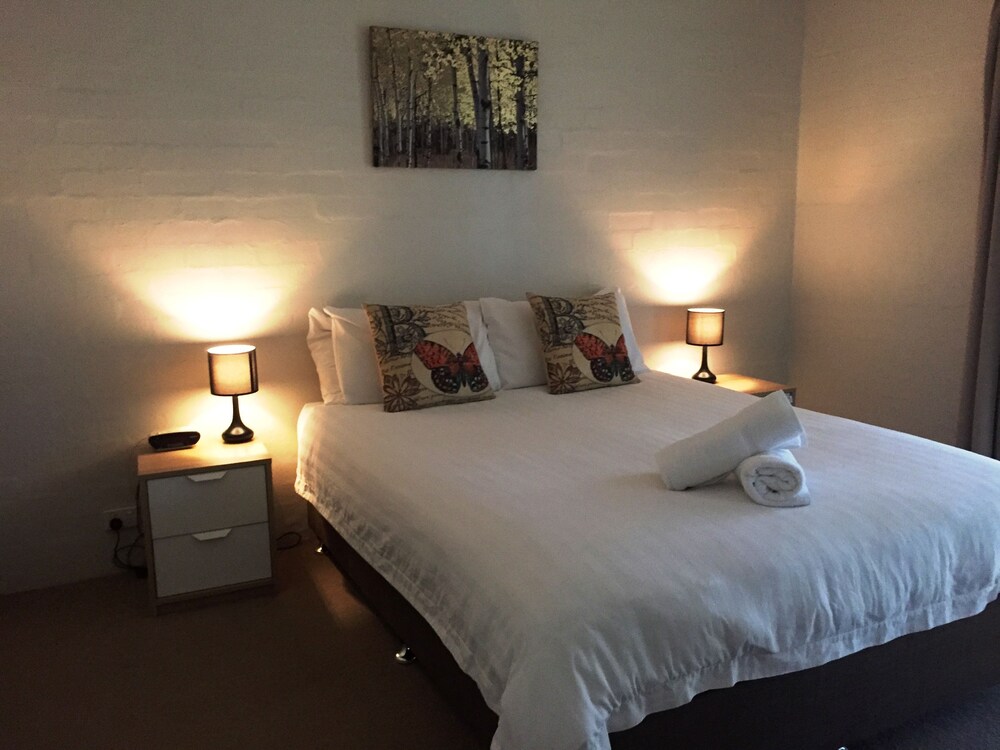 Apartment, 2 Bedrooms - Guestroom