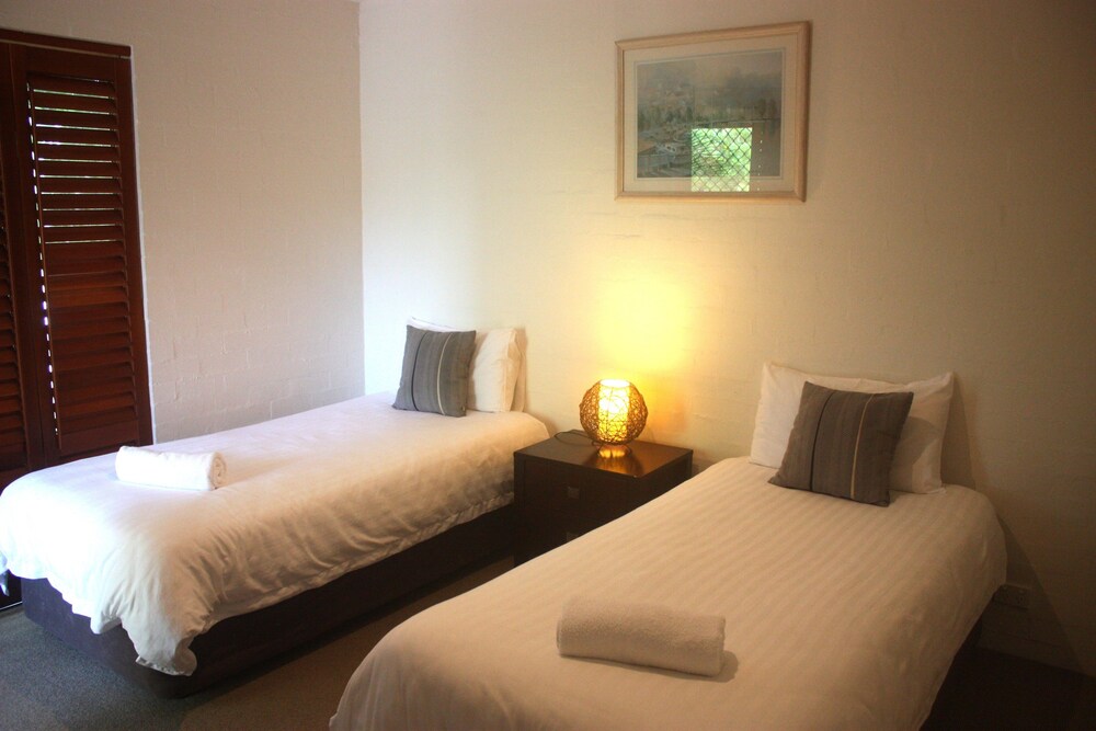 Apartment, 2 Bedrooms - Guestroom