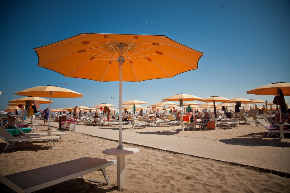 Vista spiaggia/mare