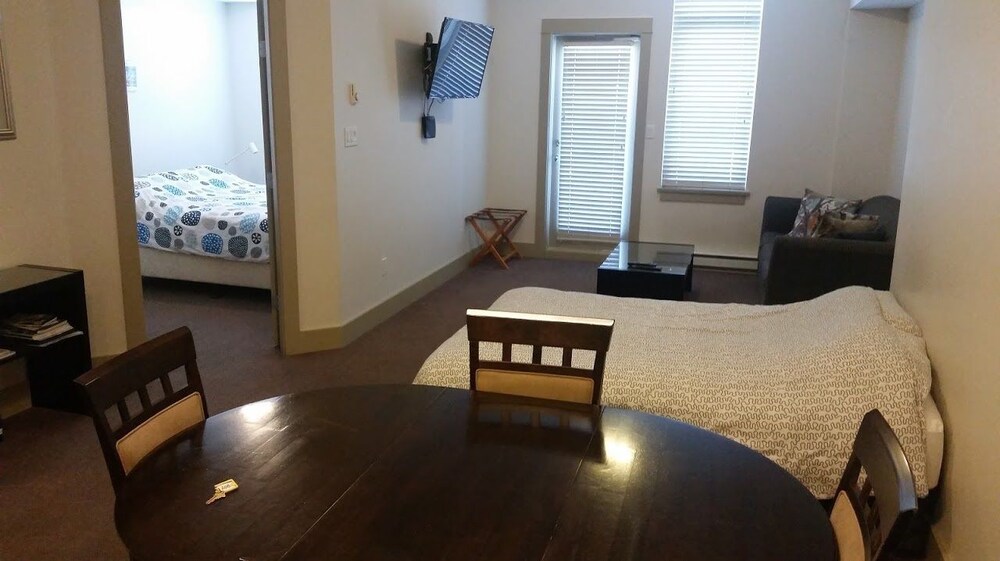 Three Room Studio - Guestroom