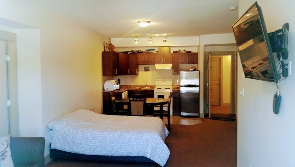 Three Room Studio - Guestroom