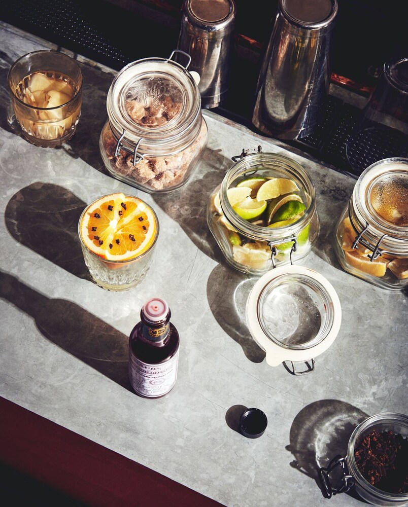 Hotel Bar