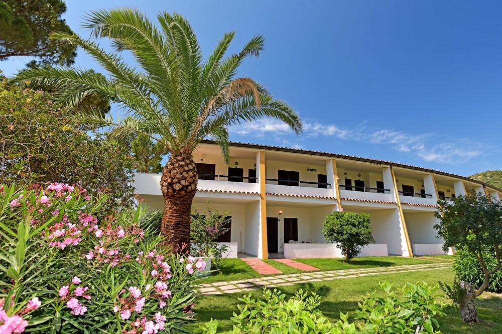 Apartment, 2 Bedrooms, Balcony - Guestroom