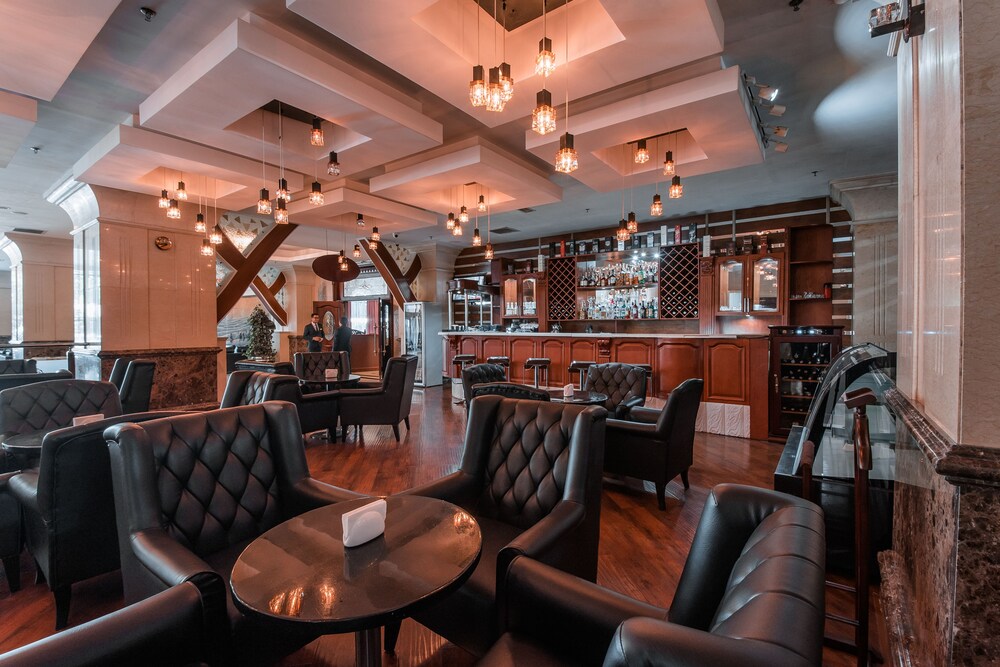 Hotel Bar