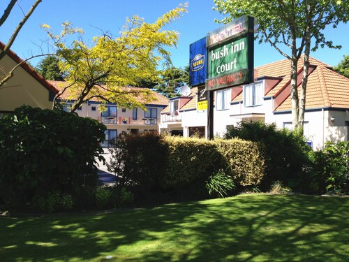 Bush Inn Court Motel