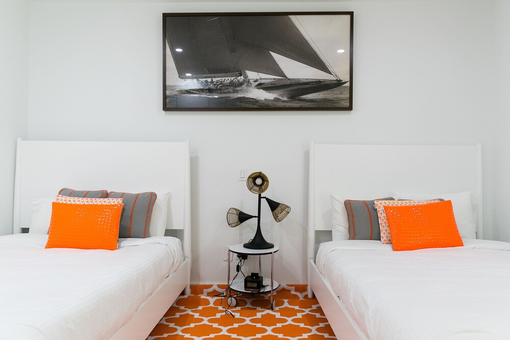 Townhouse 4 Bedrooms - Guestroom