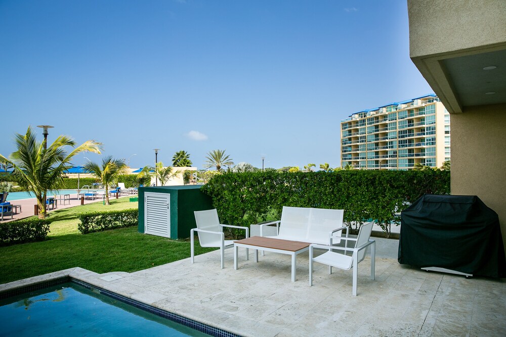 Townhouse 4 Bedrooms - Terrace/Patio