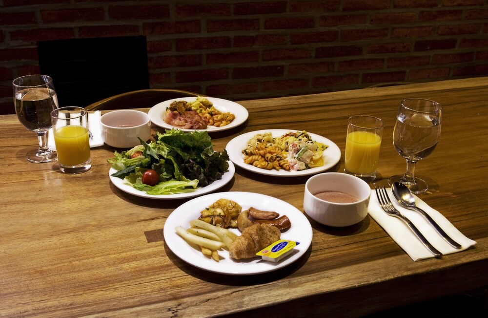 餐飲