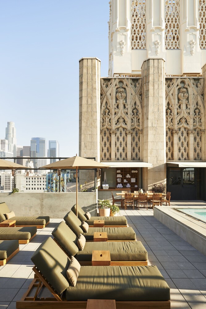 Sundeck