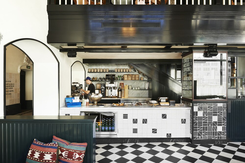 Snack Bar