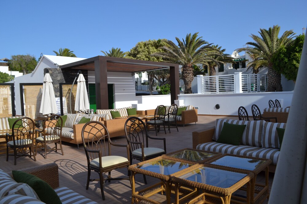 Hotel Bar
