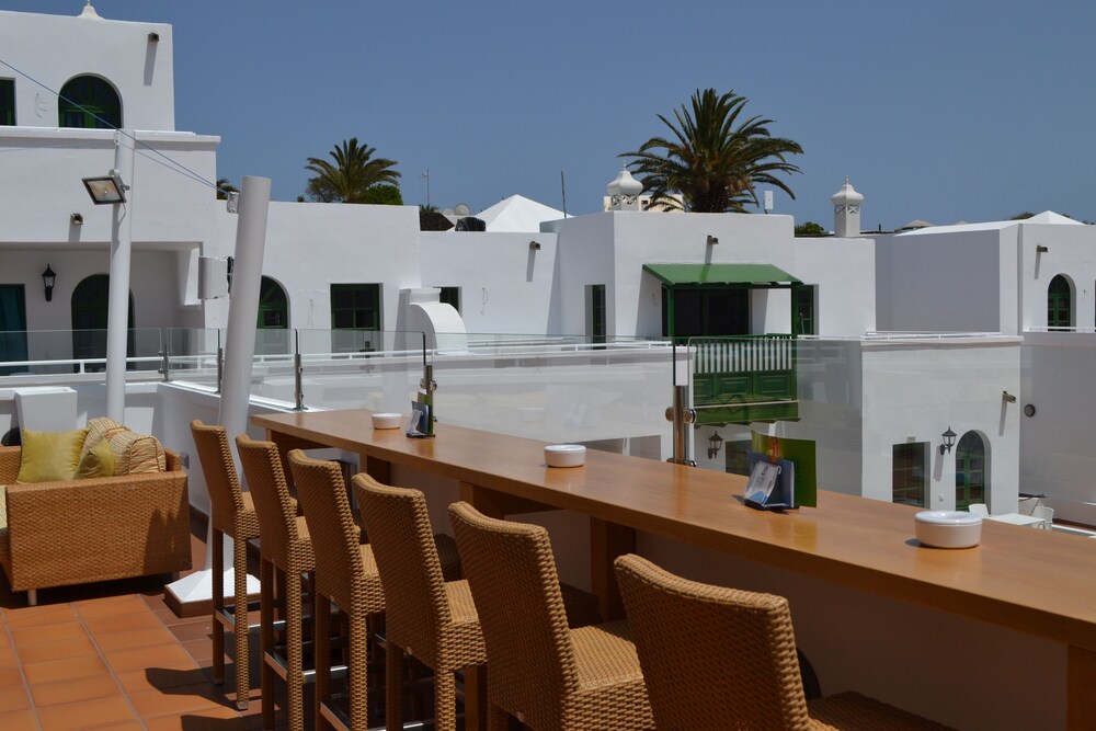 Hotel Bar