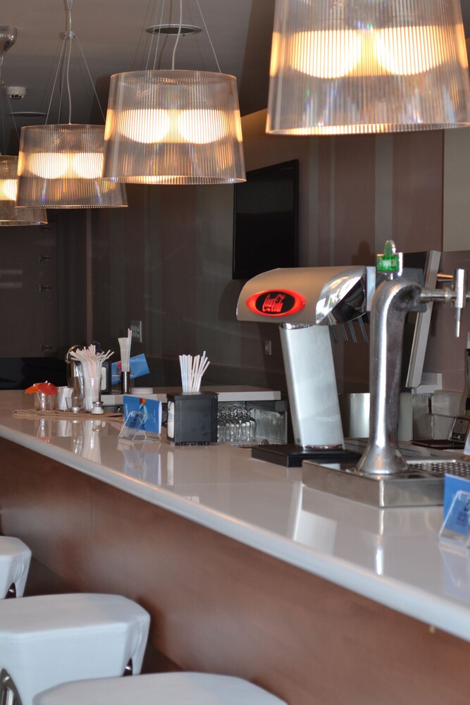Hotel Lounge