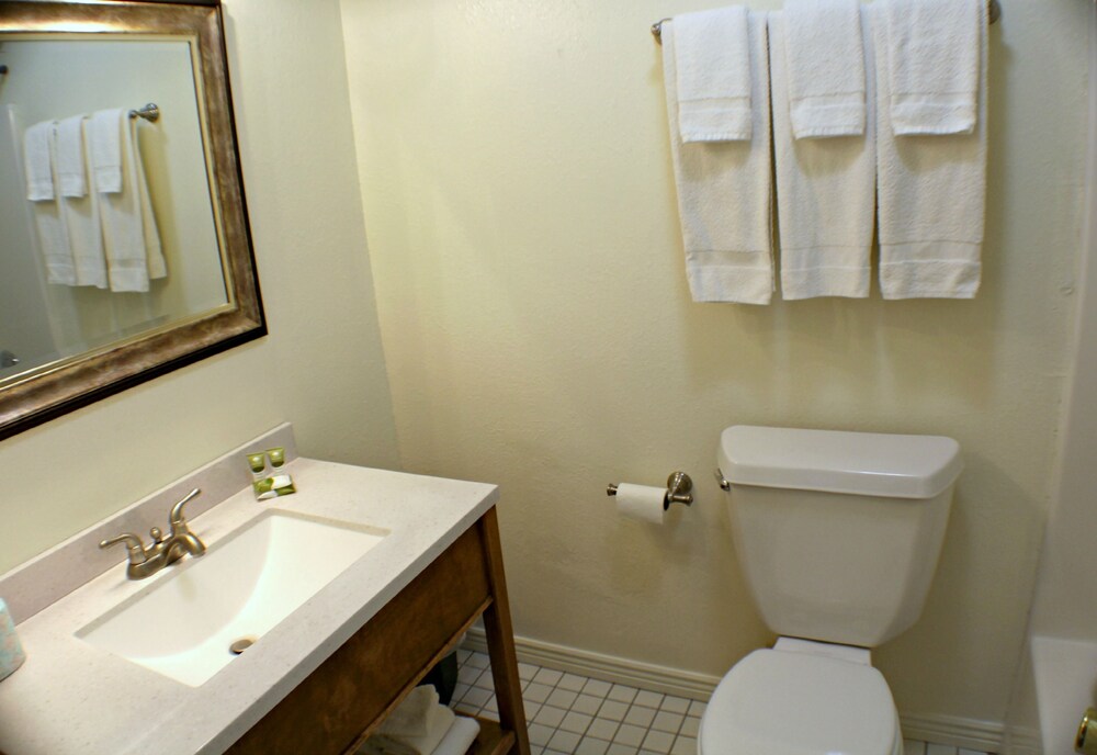 Family Suite, 2 Bedrooms, Kitchen - Bathroom