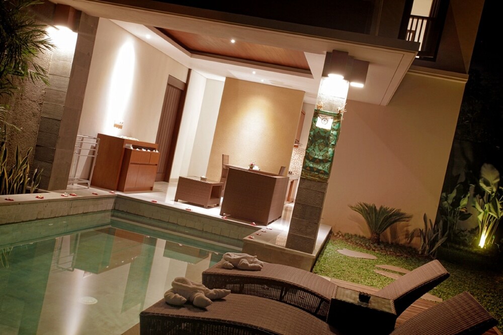 Special Offer - Honeymoon package at Private Pool Villa - Living Area