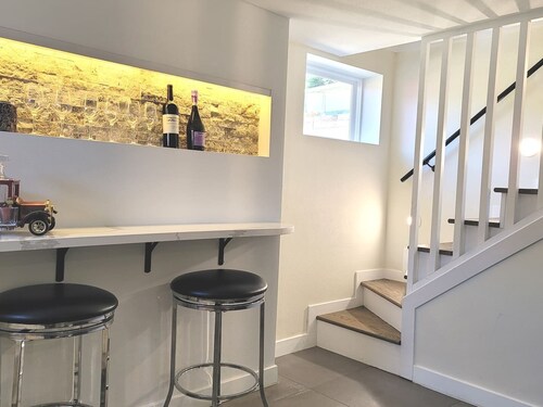 Executive Luxurious Renovated Old Seatle House