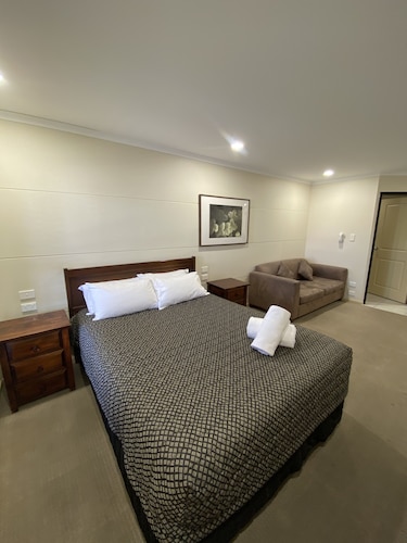 Balranald Club Motel