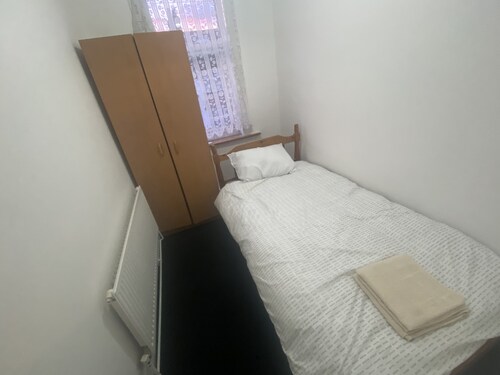 Recently Refurbished London Three Bed Property