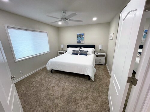 NEW! Modern Condo in Queens Bay with Amazing Views.
