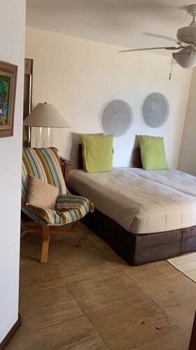 Casa Playa, Unobstructed Beachfront, Stunning 3BR, Literally 5 steps to sand