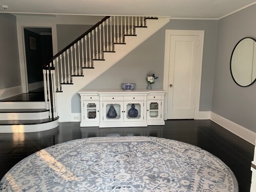 Colonial House with pool and endless space 35 min from Manhattan
