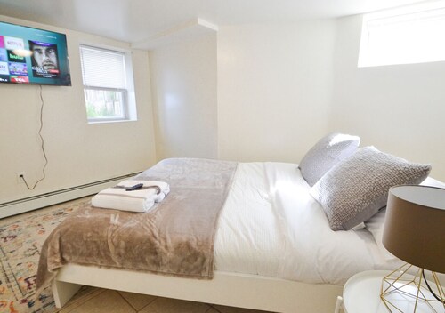 Cozy 1 Bed Apartment By MH |apt2