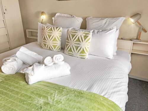 *PET FRIENDLY* Cosy & Affordable Getaway, Room For Boat, Unlimited Wifi, Netflix