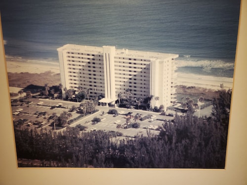 BEAUTIFUL 2 BEDRM 1.5 BA OCEANFRONT CONDO 2ND FLOOR GREAT PATIO VIEWS OF OCEAN
