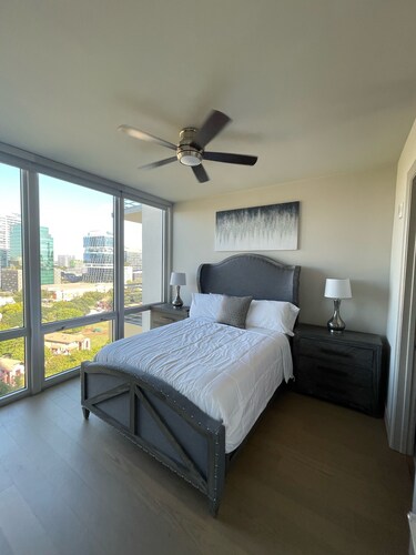 LUXURY HIGH RISE CONDO in uptown Dallas