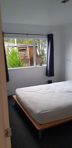 Affordable, spacious, bright, warm, unit in central whangarei