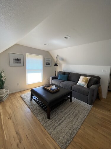 Downtown Camas Apartment