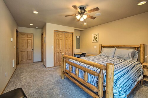 NEW! Cozy Cabin, 50 Mi to Mt Rainier National Park