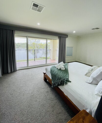 Riviera Villa Holiday Home