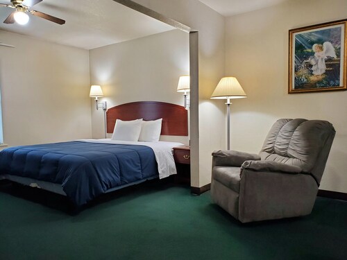 Spacious Suite in Hotel