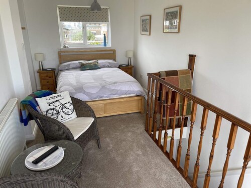 Breath taking Views Beach Fronted Studio Apartment Sleeps 2 Adults and 1 Child