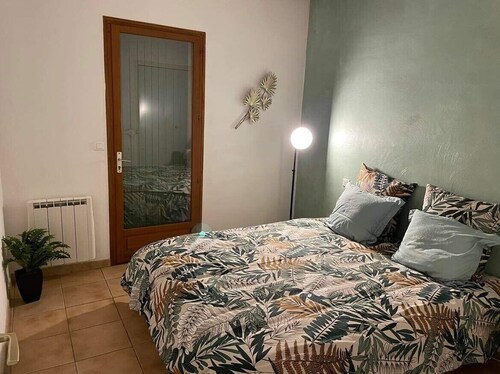 Logement en copropriété avec piscine